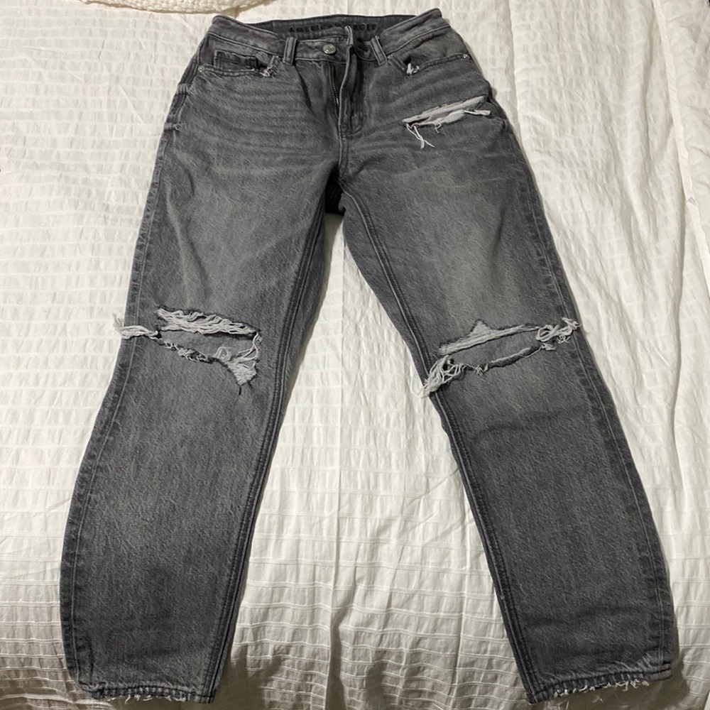 NWOT American eagle gray wash mom jeans